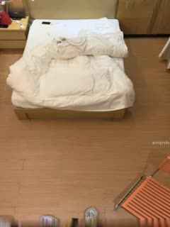 【偷拍性爱过程】小伙打牌赢钱后到酒店花了600元狂操包臀短裙性感美女技师2人有说有笑的